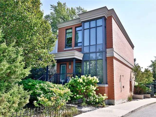 Townhouse For Rent in Toronto, Ontario