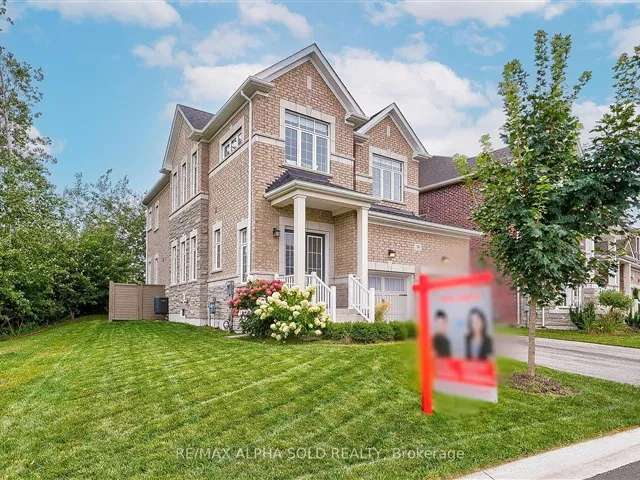 House For Sale in Aurora, Ontario