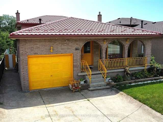 House For Sale in Hamilton, Ontario