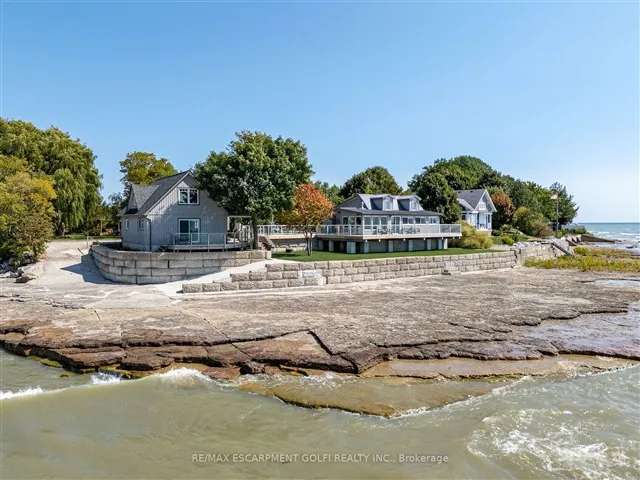 House For Sale in Sarnia, Ontario