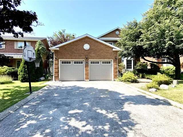 House For Rent in Oakville, Ontario