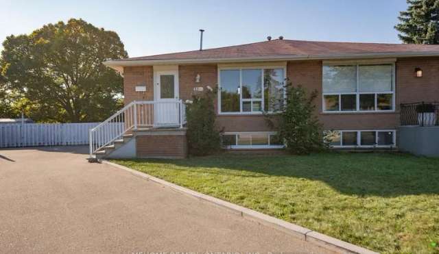 House For Sale in Sarnia, Ontario