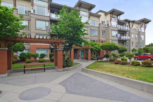 Condo For Sale in Abbotsford, British Columbia