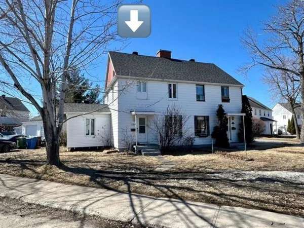 Two-storey, semi-detached for sale (Saguenay/Lac-Saint-Jean) #QN734