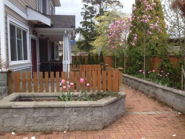 Townhouse For Rent in Burnaby, British Columbia