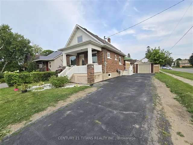 House For Sale in Oshawa, Ontario