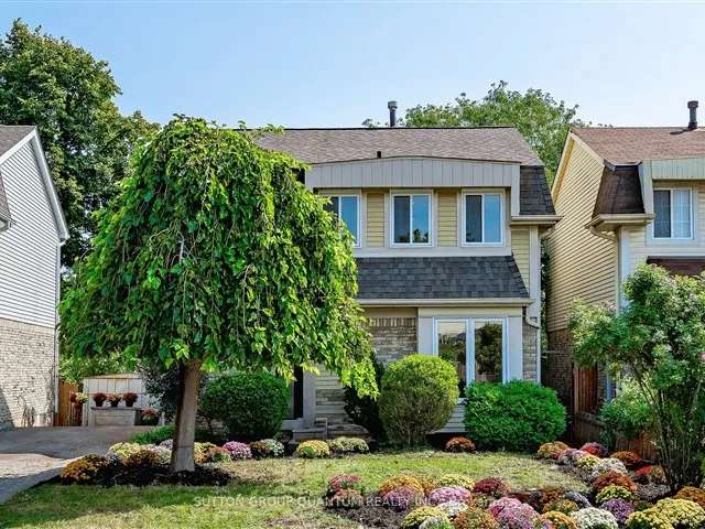 House For Sale in Oakville, Ontario