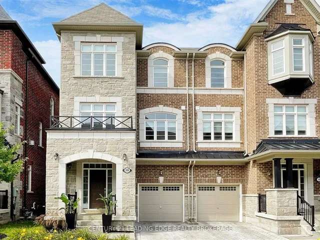 House For Sale in Richmond Hill, Ontario