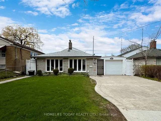 House For Sale in Toronto, Ontario