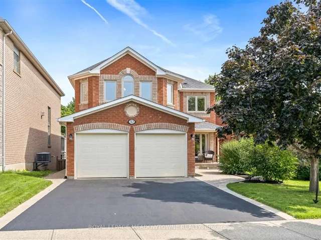 House For Sale in Georgetown, Ontario