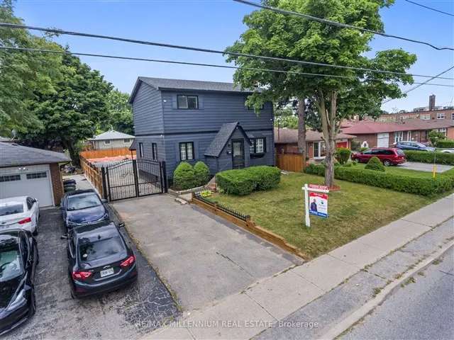 House For Sale in Toronto, Ontario