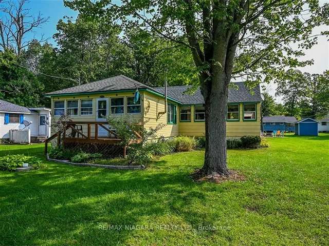 Cottage For Sale in Wainfleet, Ontario