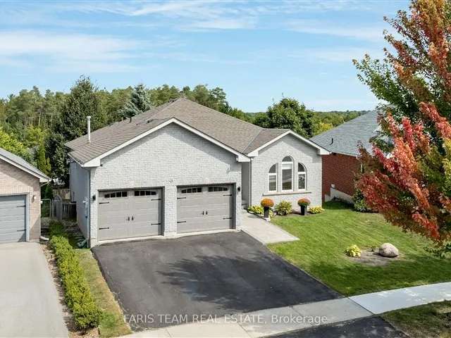 House For Sale in Barrie, Ontario