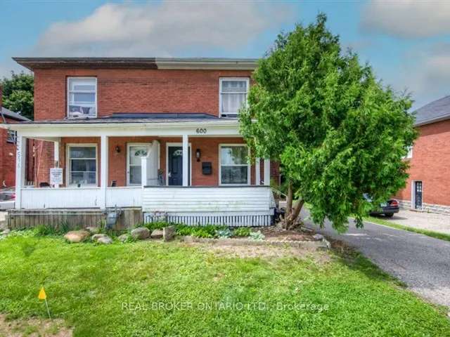 House For Sale in Cambridge, Ontario