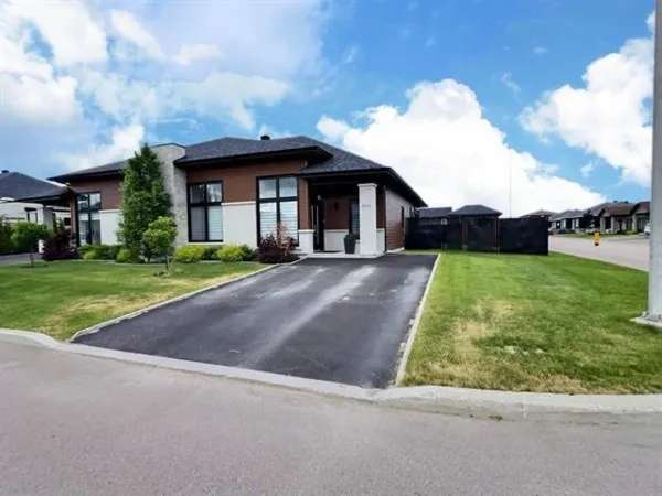 Bungalow-Semi-detached for sale (Saguenay/Lac-Saint-Jean) #QS373