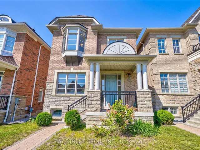 House For Sale in Richmond Hill, Ontario