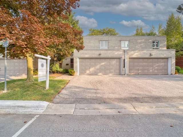 Townhouse For Sale in Toronto, Ontario