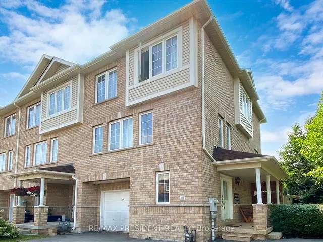 Townhouse For Rent in Toronto, Ontario