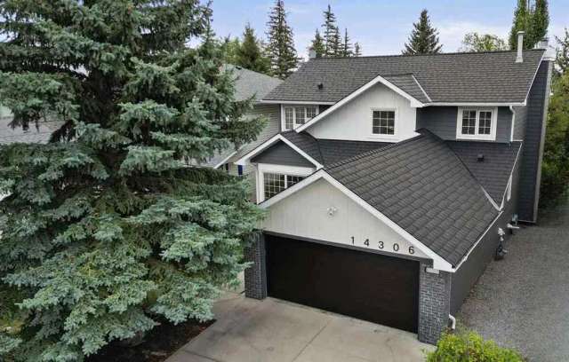 House For Sale in Calgary, Alberta