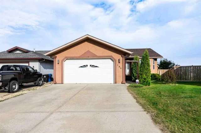 House For Sale in Blackfalds, Alberta