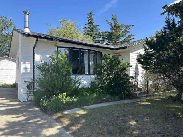 House For Sale in Canmore, Alberta