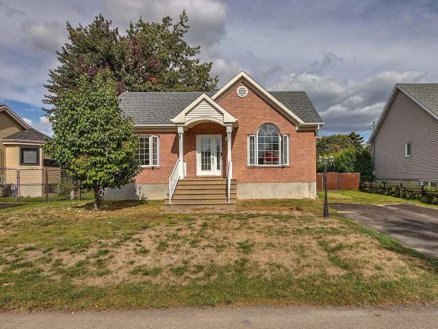 Bungalow For Sale in Lavaltrie, Quebec