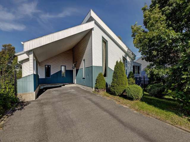 Bungalow For Sale in Lavaltrie, Quebec