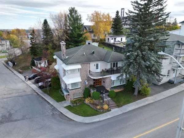 Commercial building/Office for sale (Saguenay/Lac-Saint-Jean) #QF829