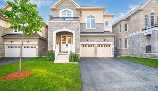 House For Sale in Brampton, Ontario