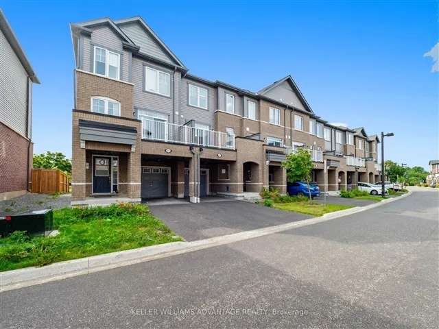 Townhouse For Sale in Oshawa, Ontario