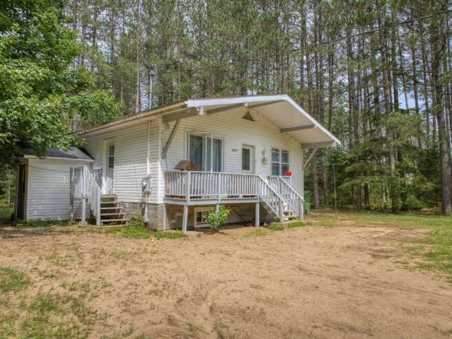 Bungalow For Sale in Quebec, Quebec