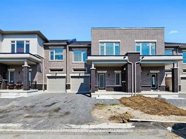 Townhouse For Rent in Pickering, Ontario