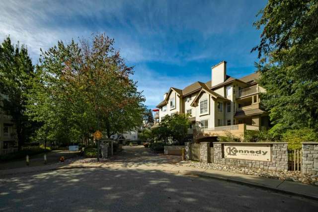 Condo For Sale in Coquitlam, British Columbia