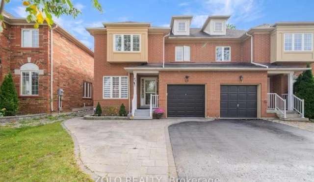 House For Sale in Aurora, Ontario