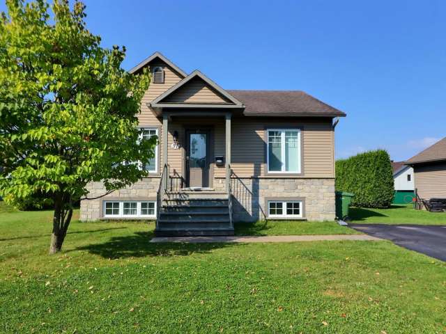 Bungalow For Sale in Victoriaville, Quebec