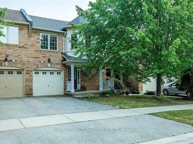 Townhouse For Rent in Oakville, Ontario