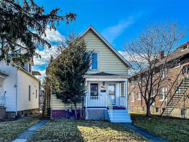 Duplex For Sale in Windsor, Ontario