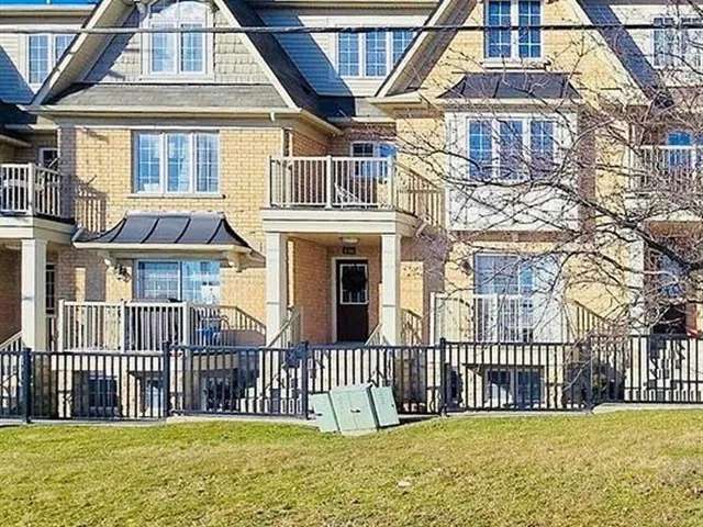 Townhouse For Rent in Ajax, Ontario