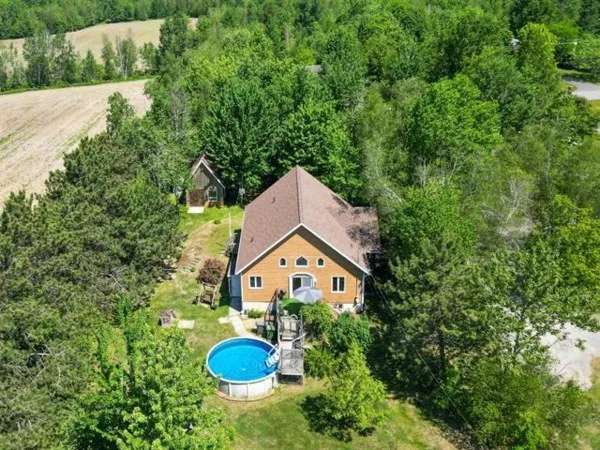 Bungalow for sale (Centre-du-Québec) #QH986