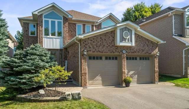 House For Sale in Aurora, Ontario