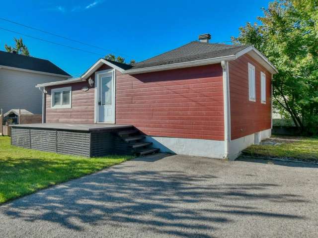 Bungalow For Sale in Quebec, Quebec