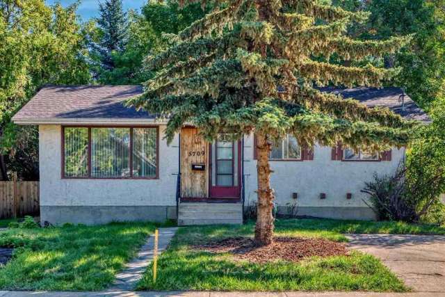 House For Sale in City of Lloydminster, Alberta