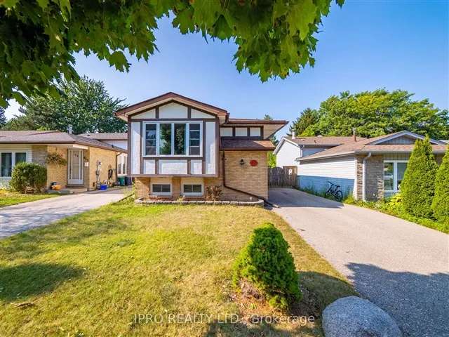 House For Sale in Waterloo, Ontario