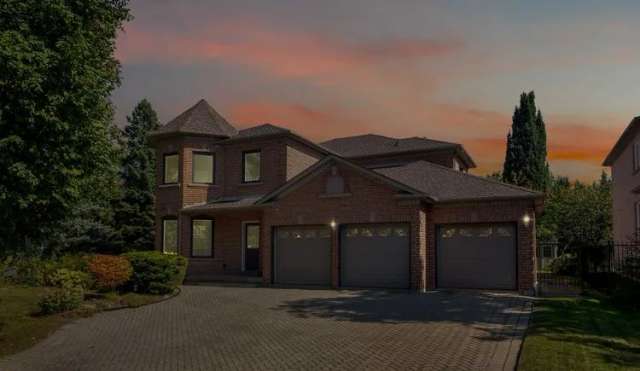 House For Sale in Vaughan, Ontario