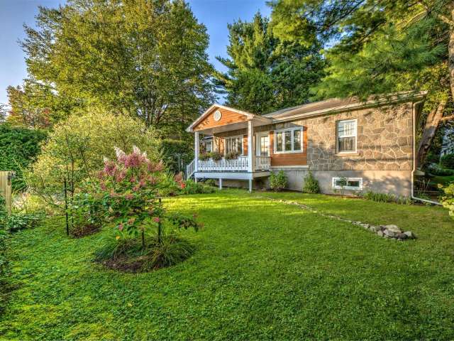 Bungalow For Sale in Quebec, Quebec