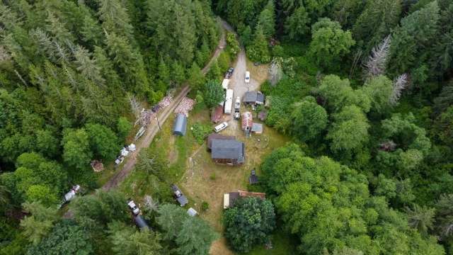 A $1,299,999.00 House with Acreage with 3 bedrooms in Pender Harbour Egmont, Sunshine Coast