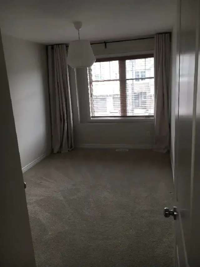 Room with Private full Bathroom for rent