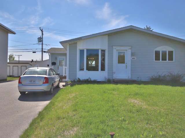 Bungalow For Sale in Baie-Comeau, Quebec