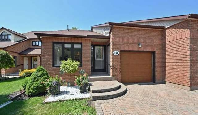 Condo For Sale in New Tecumseth, Ontario