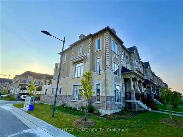 Townhouse For Rent in Vaughan, Ontario